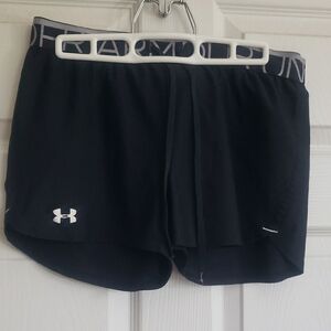 Under Armour Black Athletic Shorts Lightweight Breathable Design